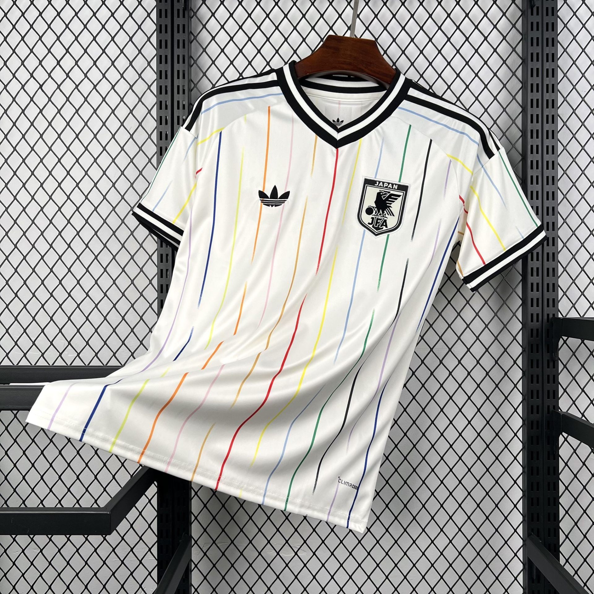 Maillot Japon Extérieur 2026 : vue avant
